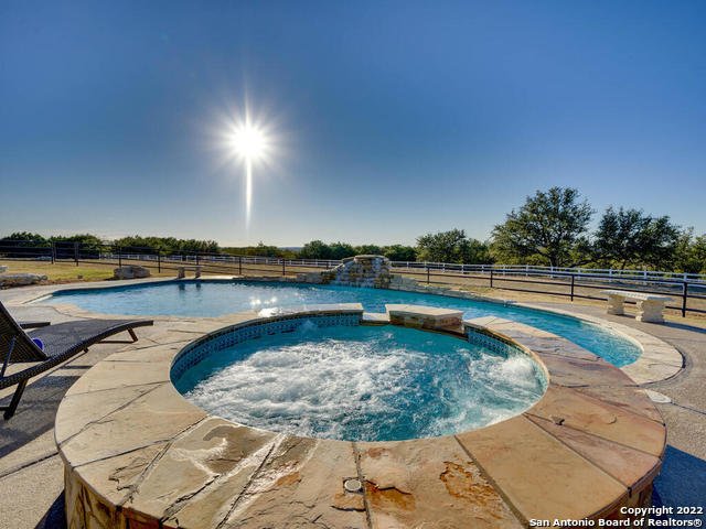 Listing photo id 38 for 24005 Pedernales Canyon Trail