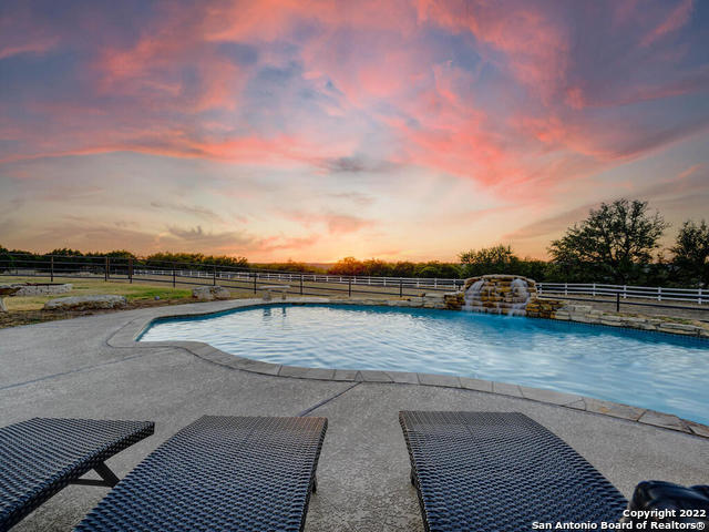 Listing photo id 39 for 24005 Pedernales Canyon Trail