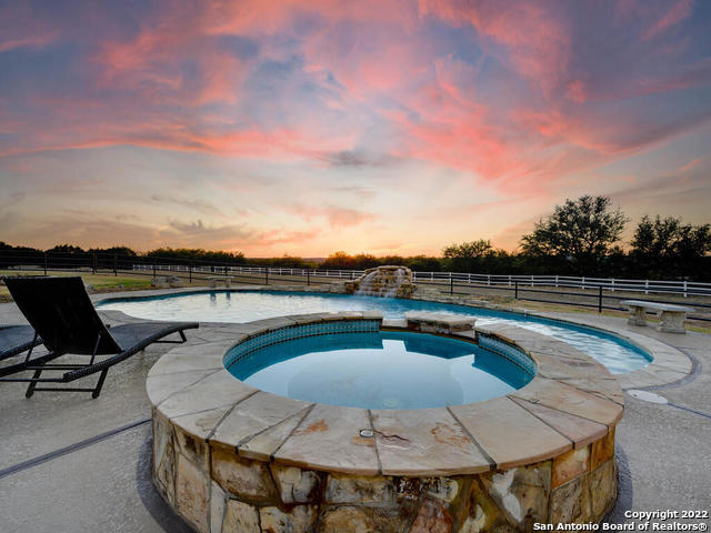 Listing photo id 40 for 24005 Pedernales Canyon Trail