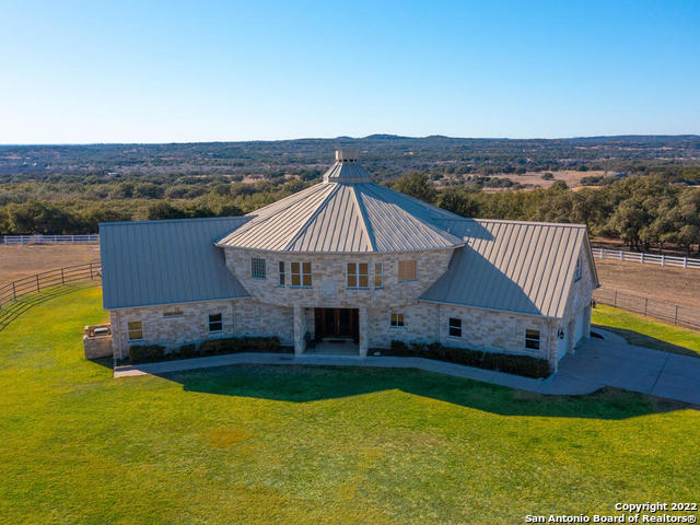 Listing photo id 48 for 24005 Pedernales Canyon Trail