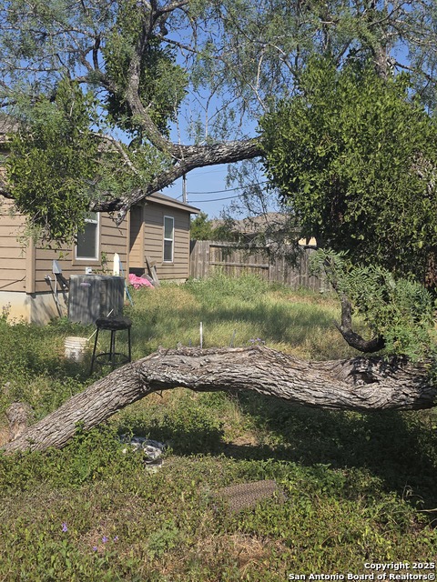 Image 15 of 15 For 4606 Le Villas
