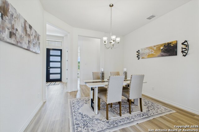 Listing photo id 14 for 287 Poe Parkway
