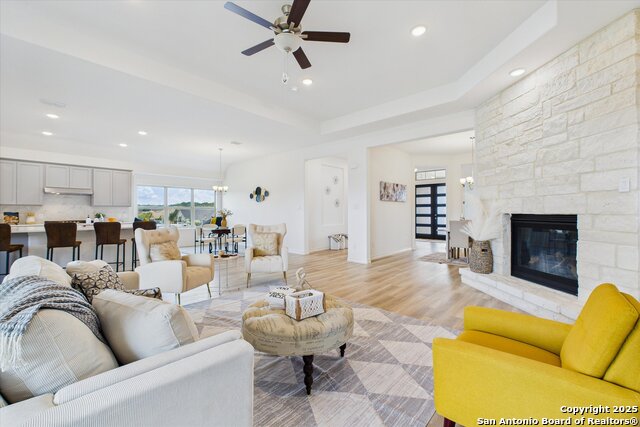 Listing photo id 20 for 287 Poe Parkway