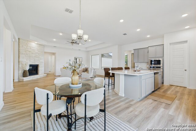 Listing photo id 28 for 287 Poe Parkway