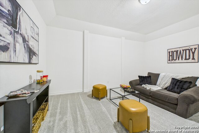 Listing photo id 29 for 287 Poe Parkway