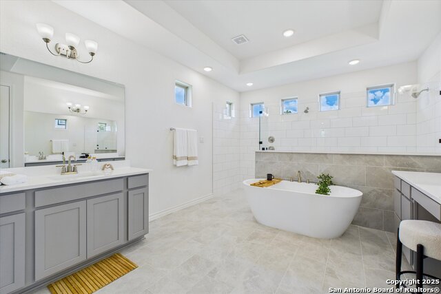 Listing photo id 33 for 287 Poe Parkway