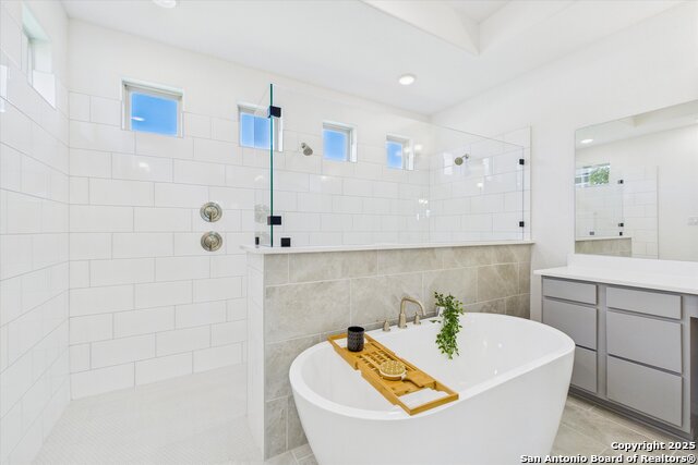 Listing photo id 35 for 287 Poe Parkway