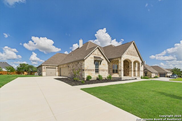 Listing photo id 3 for 287 Poe Parkway