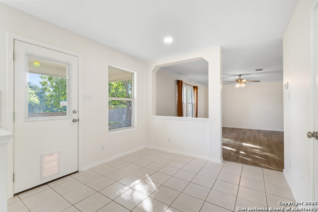 Image 10 of 30 For 12614 Carriage Blvd
