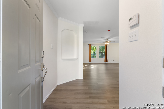 Image 5 of 30 For 12614 Carriage Blvd