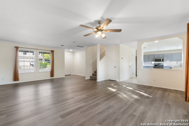 Image 8 of 30 For 12614 Carriage Blvd
