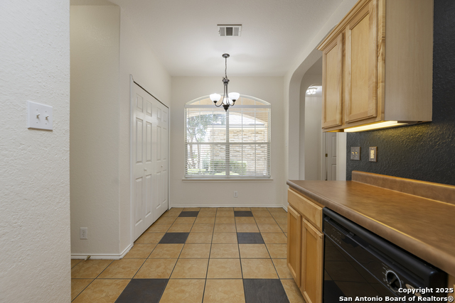 Listing photo id 15 for 6705 Biscay Bay