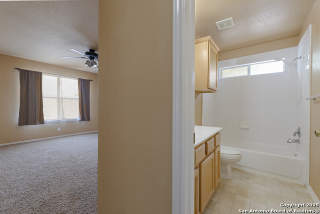 Listing photo id 24 for 6705 Biscay Bay