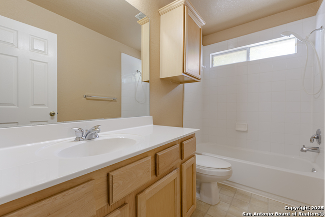 Listing photo id 25 for 6705 Biscay Bay