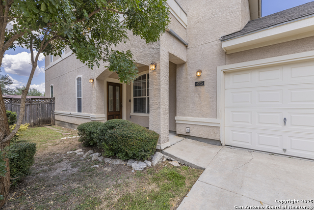 Listing photo id 27 for 6705 Biscay Bay