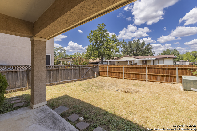 Listing photo id 29 for 6705 Biscay Bay