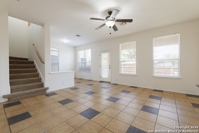 Listing photo id 3 for 6705 Biscay Bay