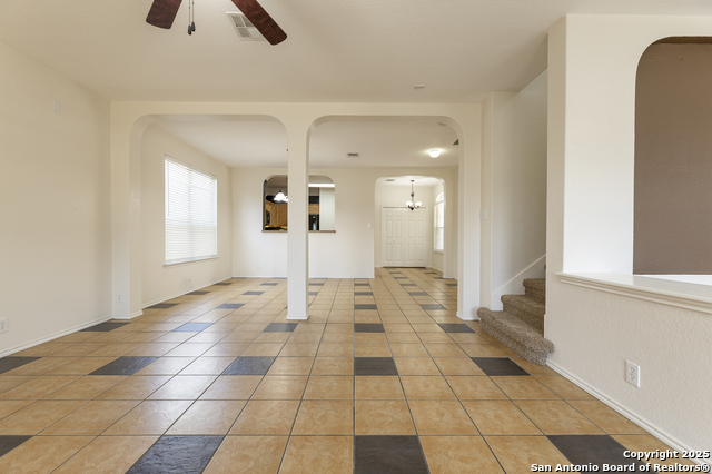 Listing photo id 4 for 6705 Biscay Bay