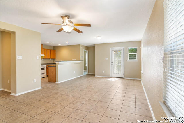 Image 5 of 23 For 938 Spello Circle