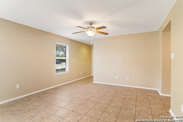 Image 7 of 23 For 938 Spello Circle