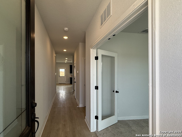 Listing photo id 8 for 7028 Sycamore Hollow