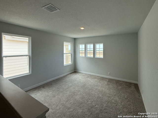 Listing photo id 16 for 7028 Sycamore Hollow