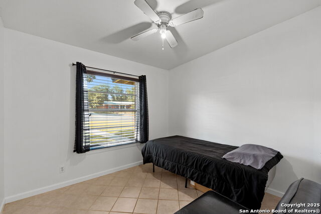 Image 20 of 26 For 5315 Arrowhead Dr