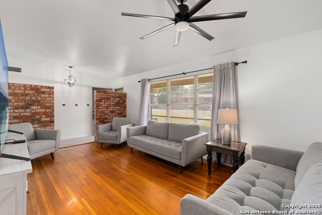 Image 7 of 26 For 5315 Arrowhead Dr