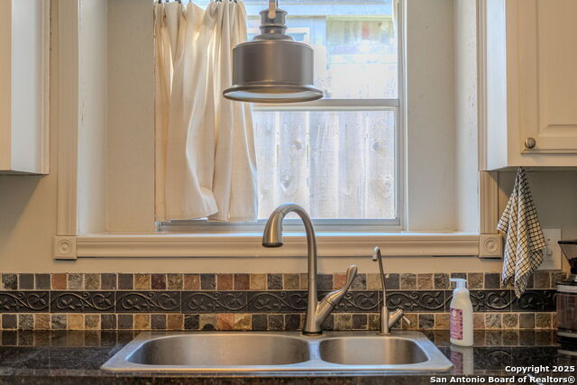 Image 14 of 45 For 2700 Hillview