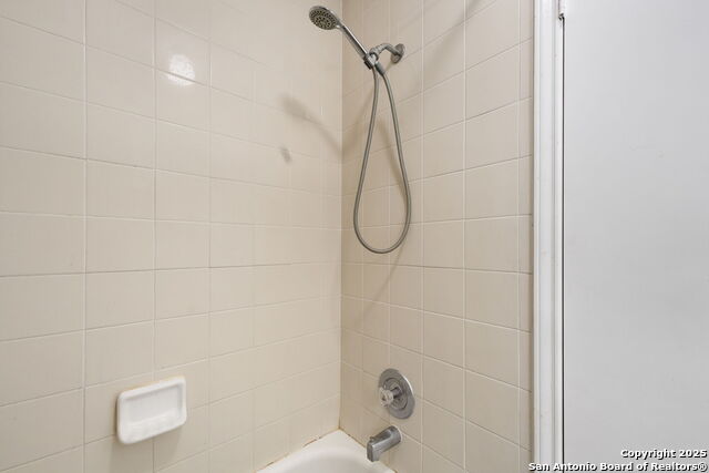 Image 23 of 45 For 2700 Hillview