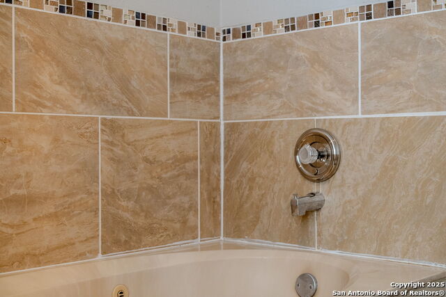 Image 33 of 45 For 2700 Hillview