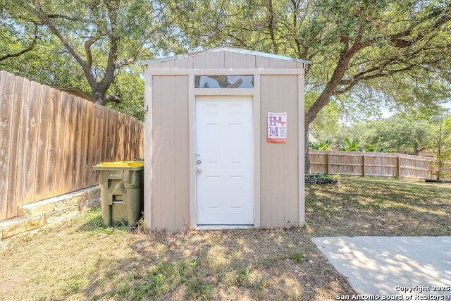 Image 35 of 45 For 2700 Hillview