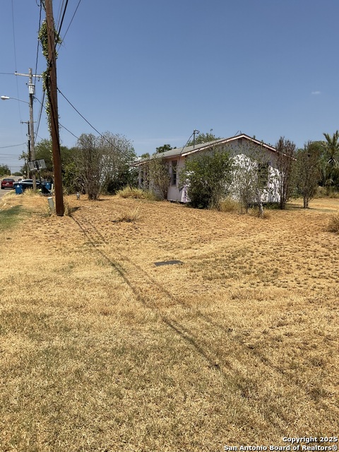 Image 4 of 6 For 332 Salinas E