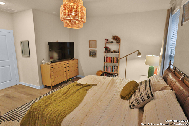 Image 13 of 25 For 6446 Babcock Rd. 19