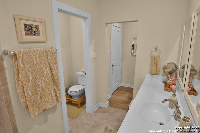 Image 15 of 25 For 6446 Babcock Rd. 19