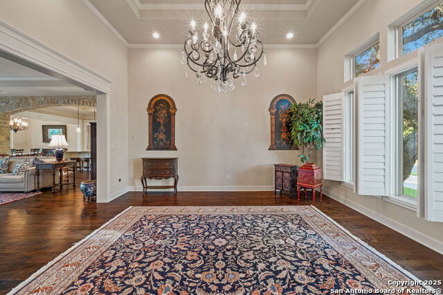 Listing photo id 15 for 324 Menger Springs