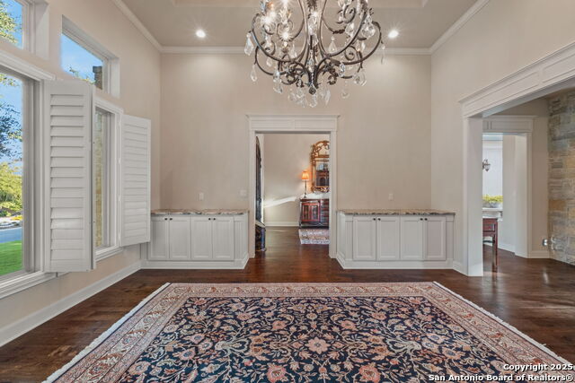 Listing photo id 18 for 324 Menger Springs