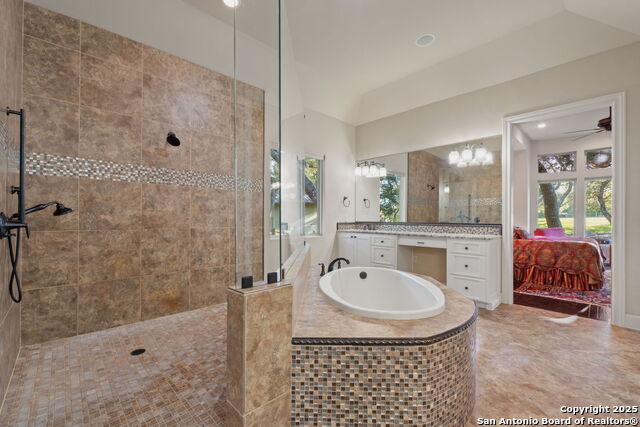 Listing photo id 33 for 324 Menger Springs