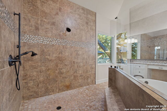 Listing photo id 34 for 324 Menger Springs