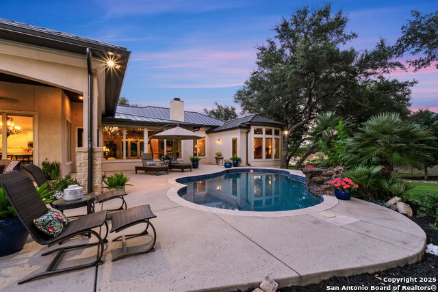 Listing photo id 40 for 324 Menger Springs