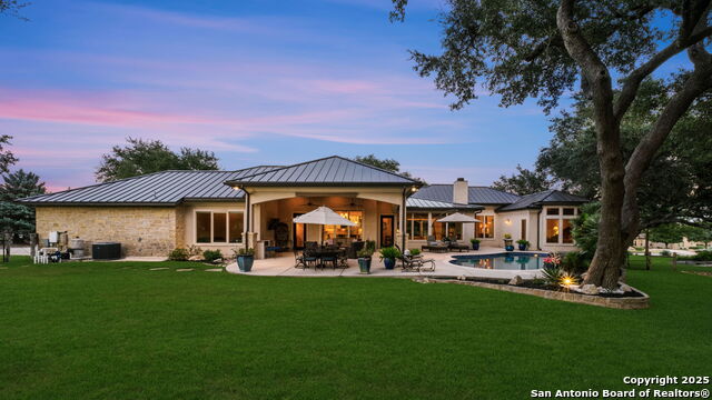 Listing photo id 42 for 324 Menger Springs
