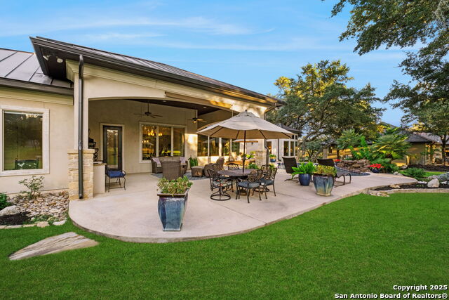 Listing photo id 50 for 324 Menger Springs