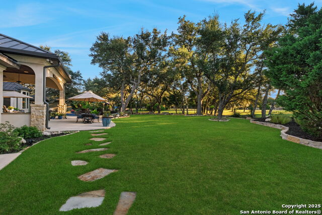 Listing photo id 52 for 324 Menger Springs