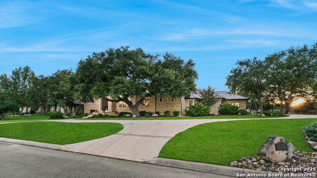 Listing photo id 58 for 324 Menger Springs
