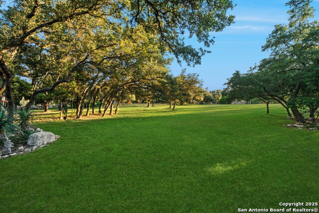 Listing photo id 64 for 324 Menger Springs