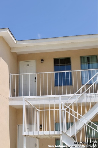 Image 13 of 13 For 391 Riverside  19