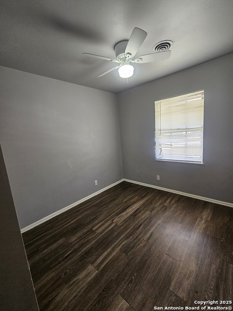Listing photo id 9 for 5607 Wales