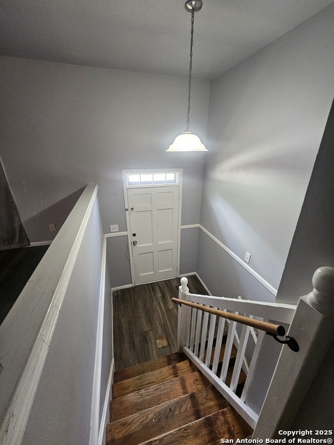 Listing photo id 10 for 5607 Wales