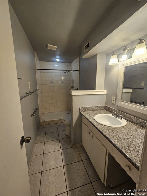 Listing photo id 13 for 5607 Wales