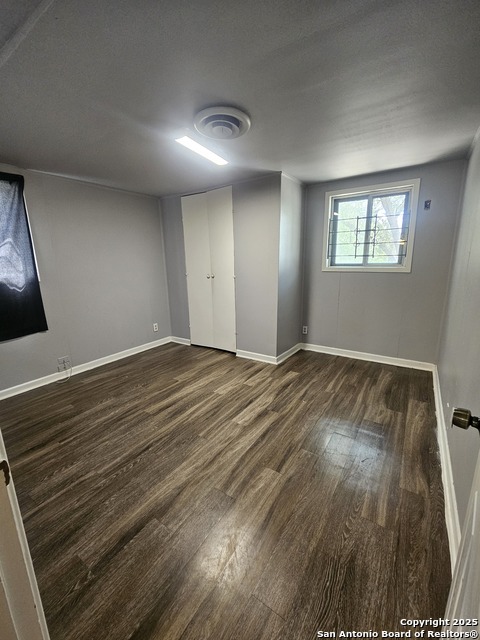 Listing photo id 14 for 5607 Wales